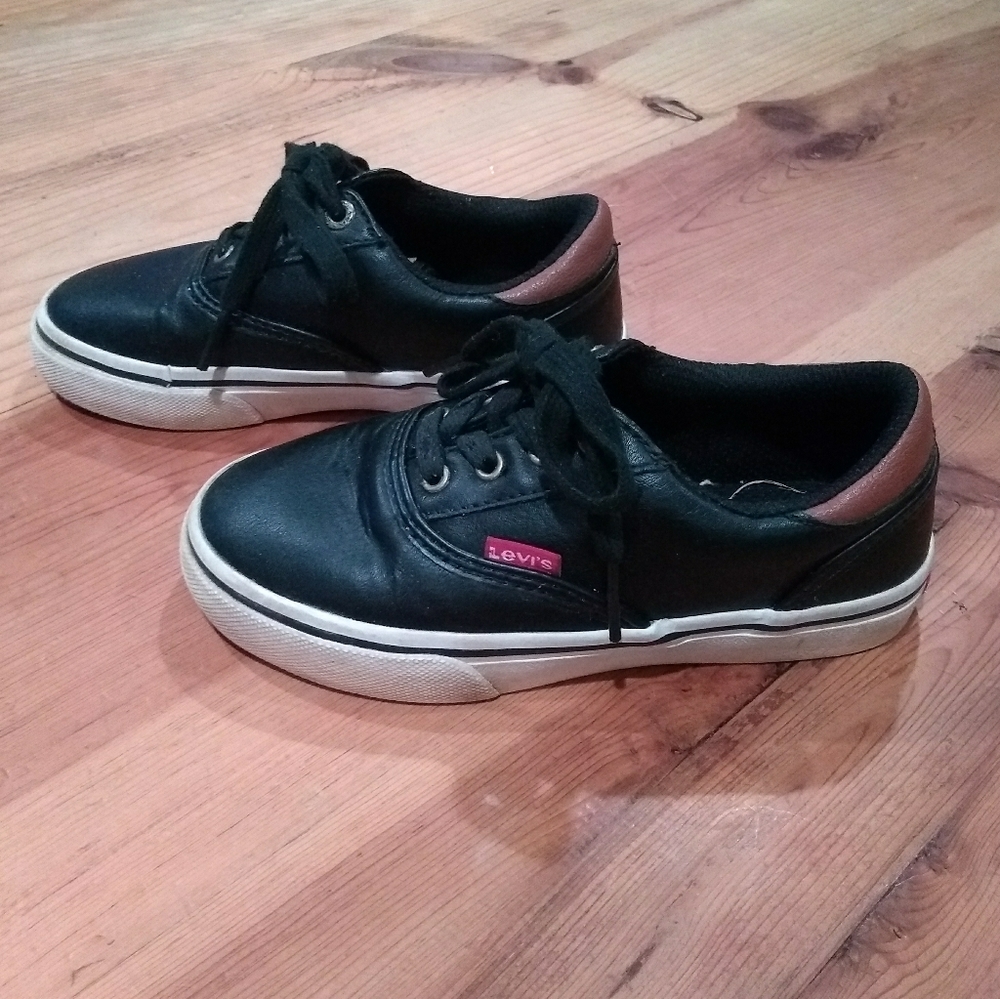 Levi's sneakers
